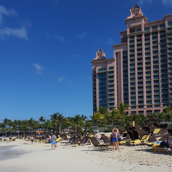 Love the Beach! 🏖 Thank you for shopping my closet! - Picture 5 of 6